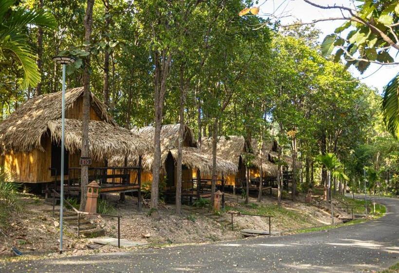 استراحتگاه Jirung Health Village
