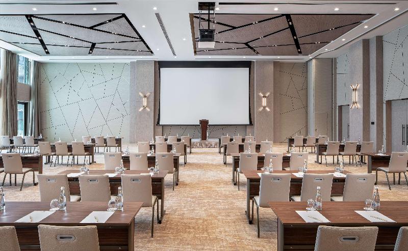 Doubletree By Hilton Dubai M Square Hotel & Residences