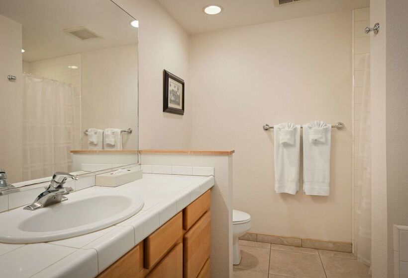 אתר נופש Aston At Poipu Kai