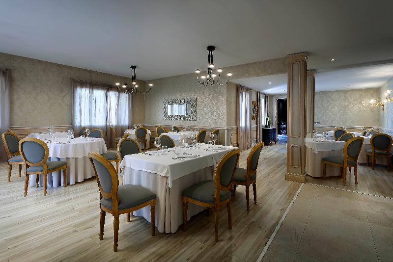 리조트 Grand Palladium Select Palace Ibiza