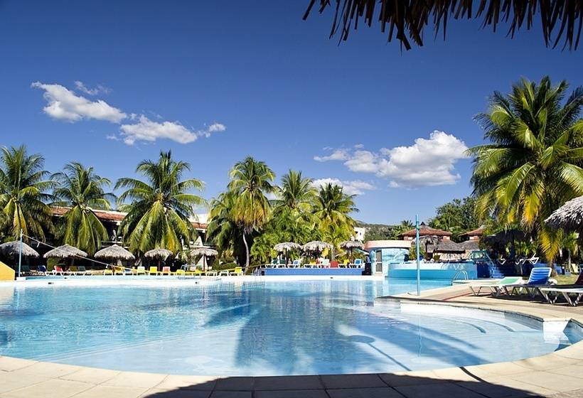 هتل Club Amigo Carisol Los Corales