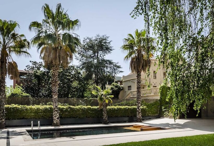 Отель Ikonik Anglí