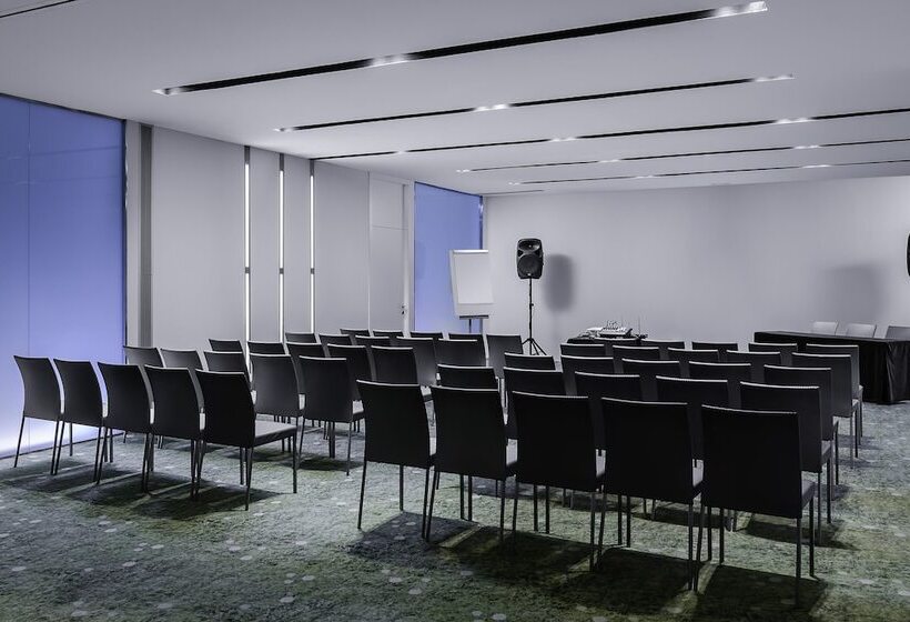 Отель Ikonik Anglí