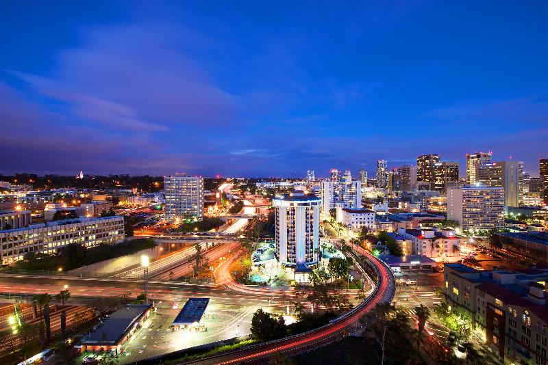 هتل Four Points By Sheraton San Diego Downtown Little Italy