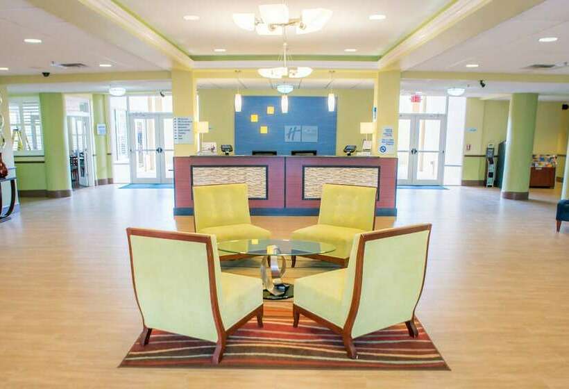 فندق Holiday Inn Express & Suites Cocoa, An Ihg