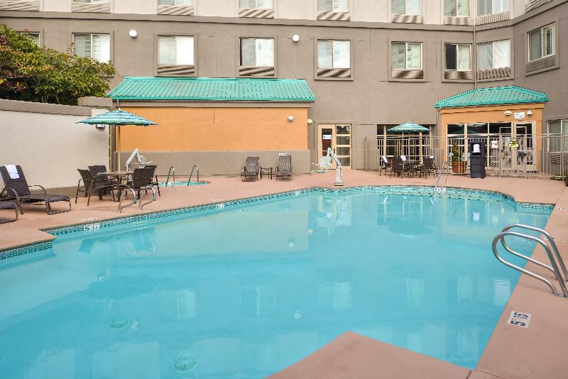 בית מלון כפרי Holiday Inn Express & Suites Elk Grove Central   Hwy 99, An Ihg
