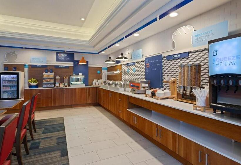 فندق Holiday Inn Express Hauppauge Long Island, An Ihg