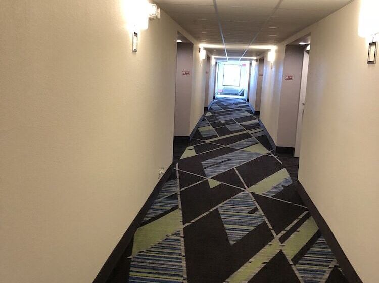 酒店 Holiday Inn Express Metropolis, An Ihg