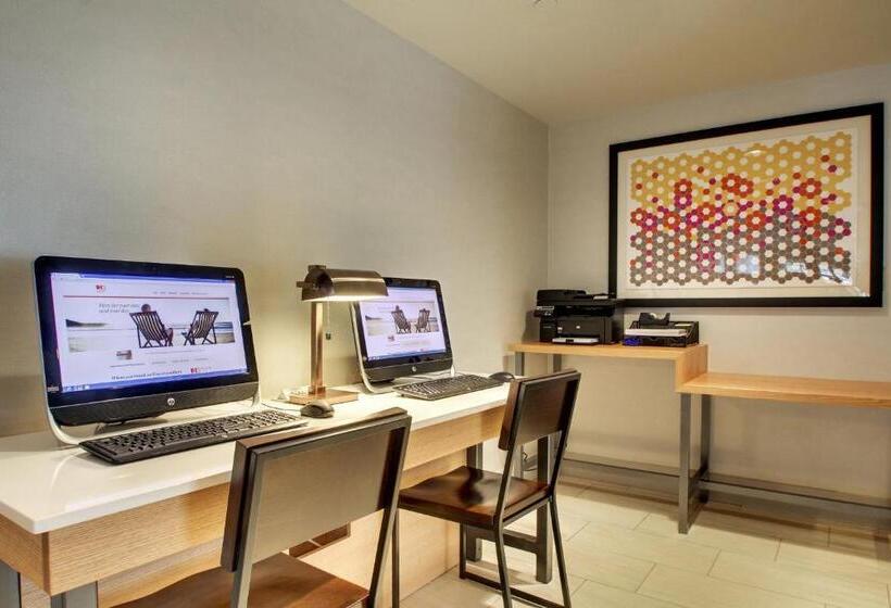 فندق Holiday Inn Express Poughkeepsie, An Ihg