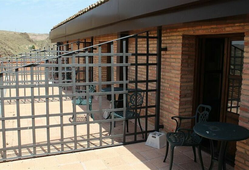 فندق Hospedería Castillo del Papa Luna