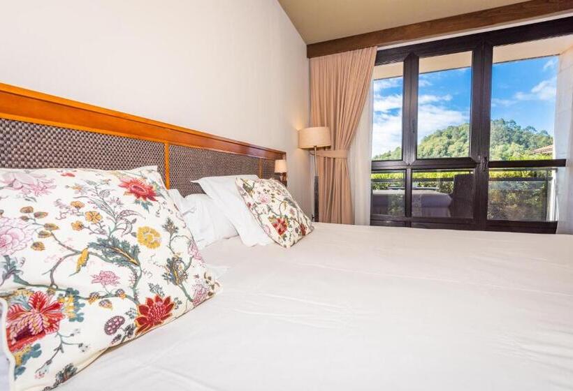 Hosteria De Torazo Nature Hotel & Spa