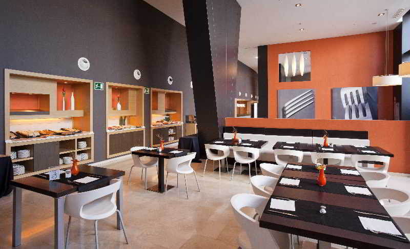 Отель Ilunion Aqua 3