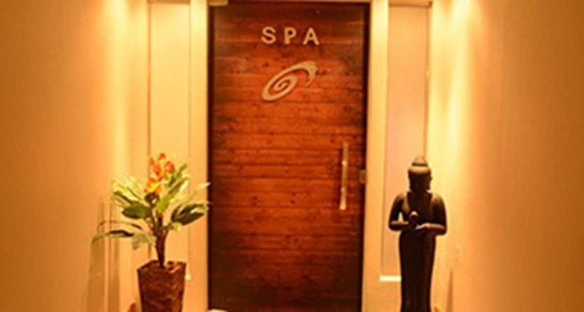 هتل Majestic Palace