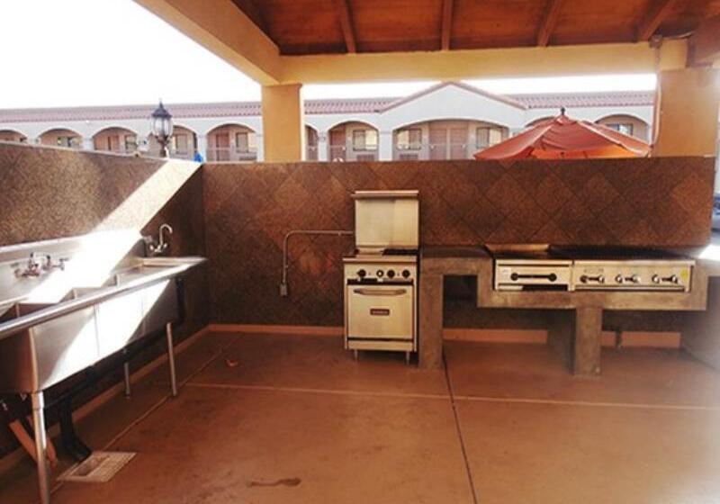 בית מלון כפרי Oasis Inn And Suites Joshua Tree 29 Palms