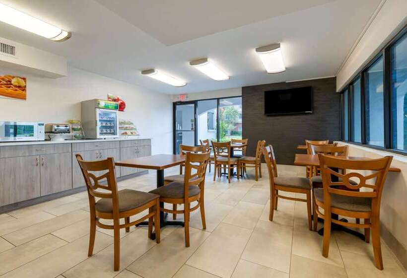 هتل Quality Inn St. Augustine Outlet Mall