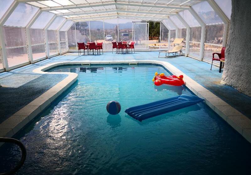 هتل روستایی Cuevas Abuelo Ventura