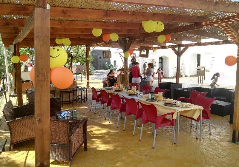 هتل روستایی Cuevas Abuelo Ventura