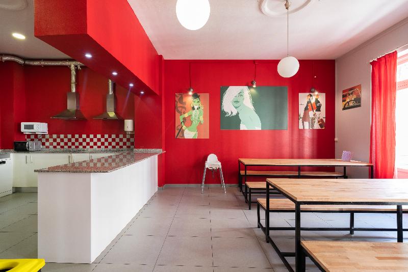 Red Nest Hostel