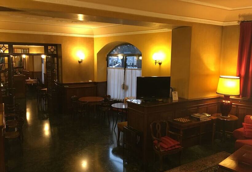 هتل Albergo Le Due Corti