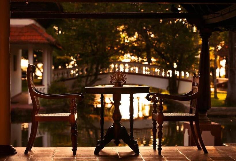 ホテル Coconut Lagoon Kumarakom A Cgh Earth Experience