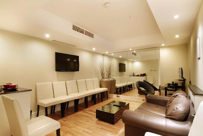 هتل Grand Royale Hyde Park