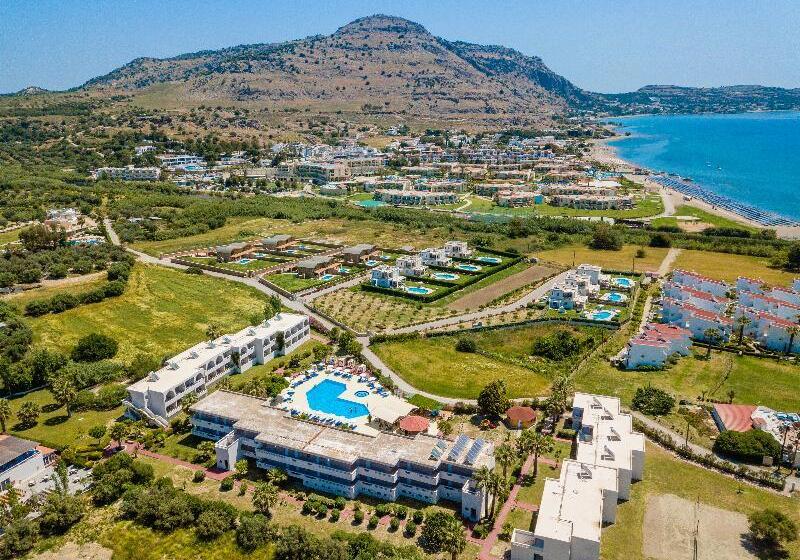 هتل Lardos Bay