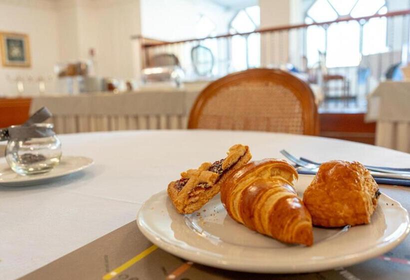 בית מלון כפרי Miramonti