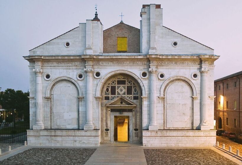 هتل Principe Di Piemonte