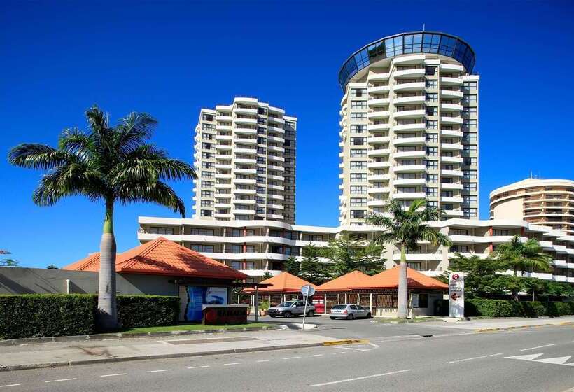 Ramada Hotel & Suites By Wyndham Noumea