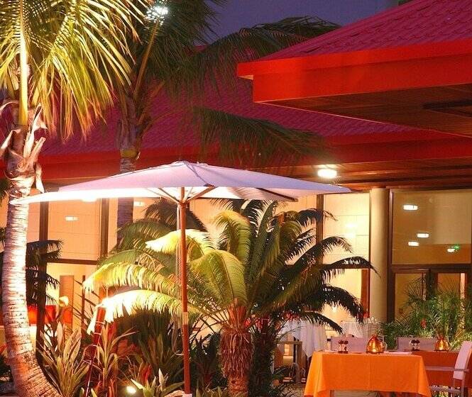 Ramada Hotel & Suites By Wyndham Noumea