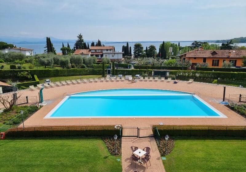 Le Terrazze Sul Lago Hotel & Residence