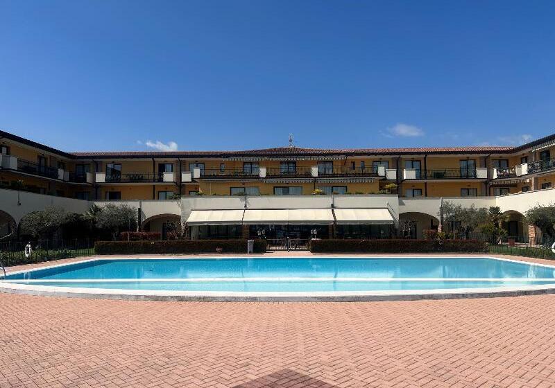 Le Terrazze Sul Lago Hotel & Residence