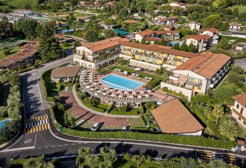 Le Terrazze Sul Lago Hotel & Residence
