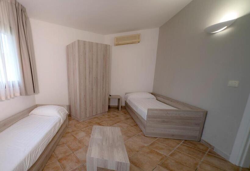 Voi Arenella Resort