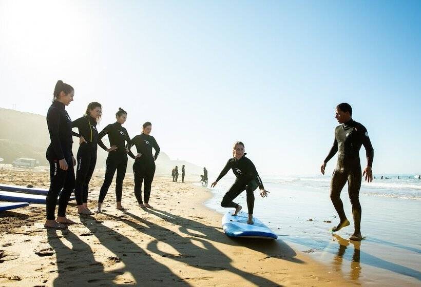 The Yogi Surfer   Hostel