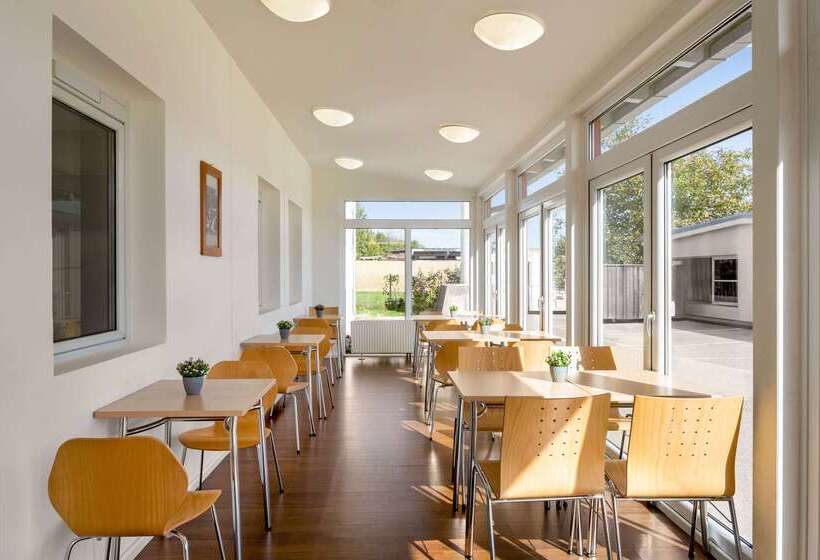 בית מלון כפרי Amedia Express Sattledt, Trademark Collection By Wyndham