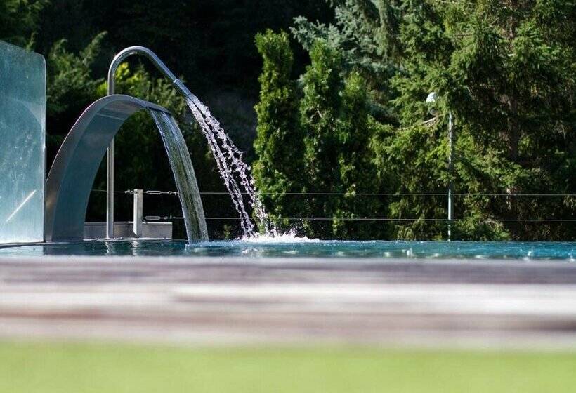 هتل Anyospark Mountain & Wellness Resort