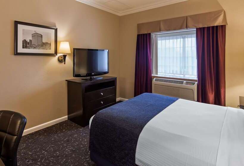 בית מלון כפרי Best Western Greenfield Inn