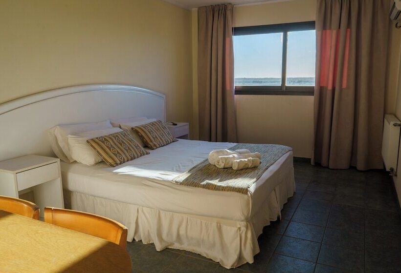 هتل Hostal Del Sol