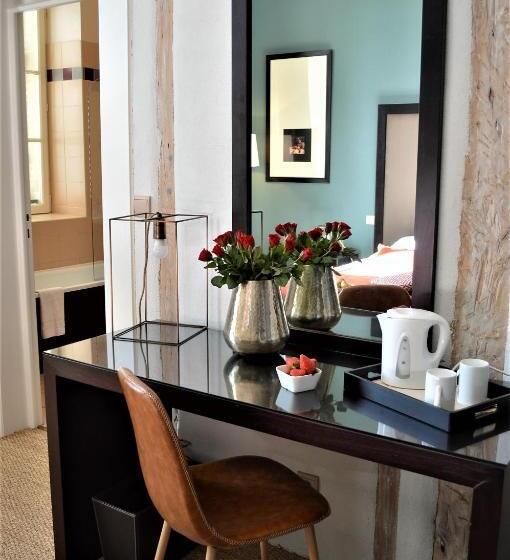 ホテル Château De La Pomarède