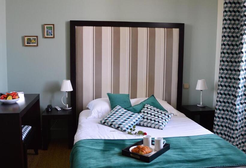 ホテル Château De La Pomarède