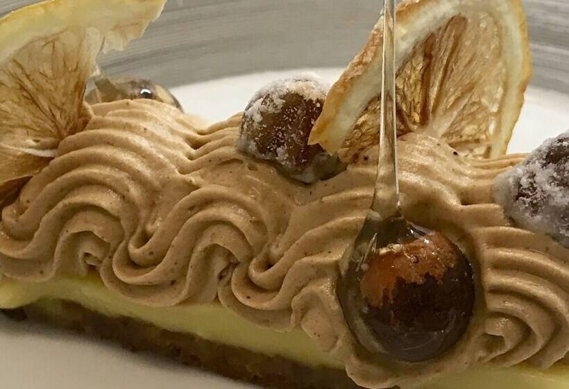 ホテル Château De La Pomarède