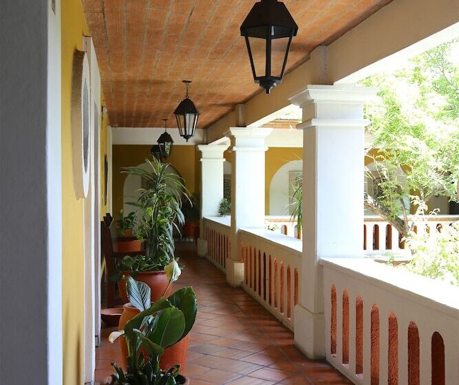 هتل Parador Del Dominico