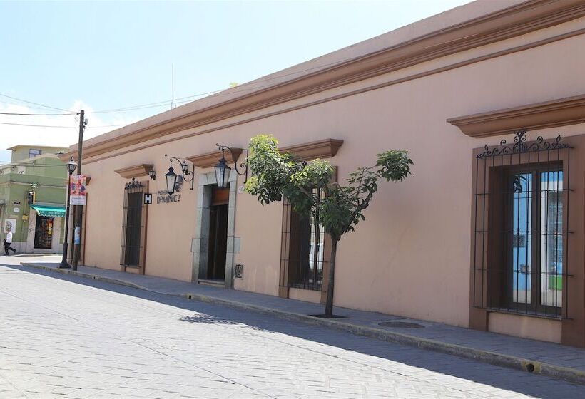 هتل Parador Del Dominico