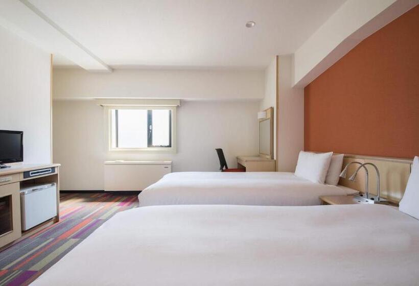 בית מלון כפרי The B Sangenjaya