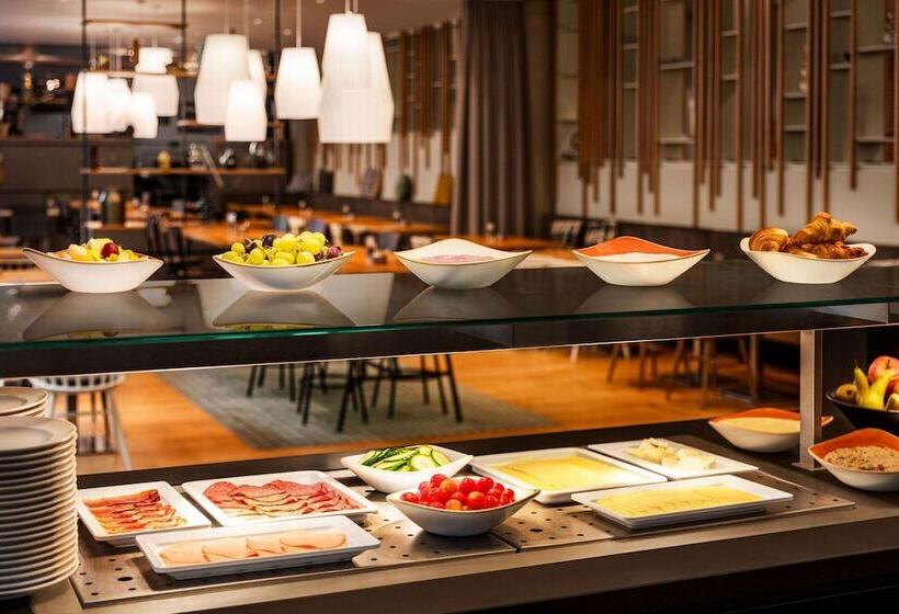 هتل Vienna House Easy By Wyndham Stuttgart
