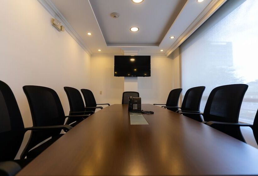 هتل Dann Carlton Quito