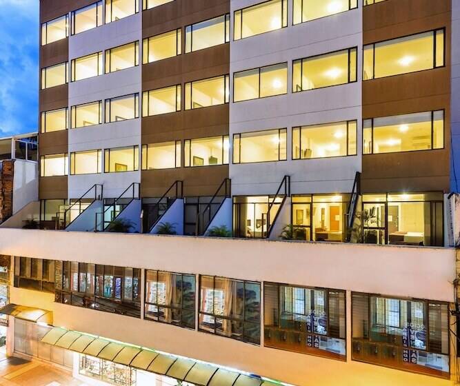 هتل Dann Combeima