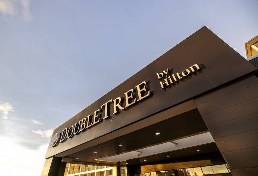 בית מלון כפרי Doubletree By Hilton Calgary North