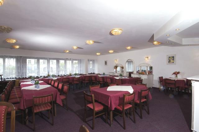 ホテル Orea Place Carlsbad